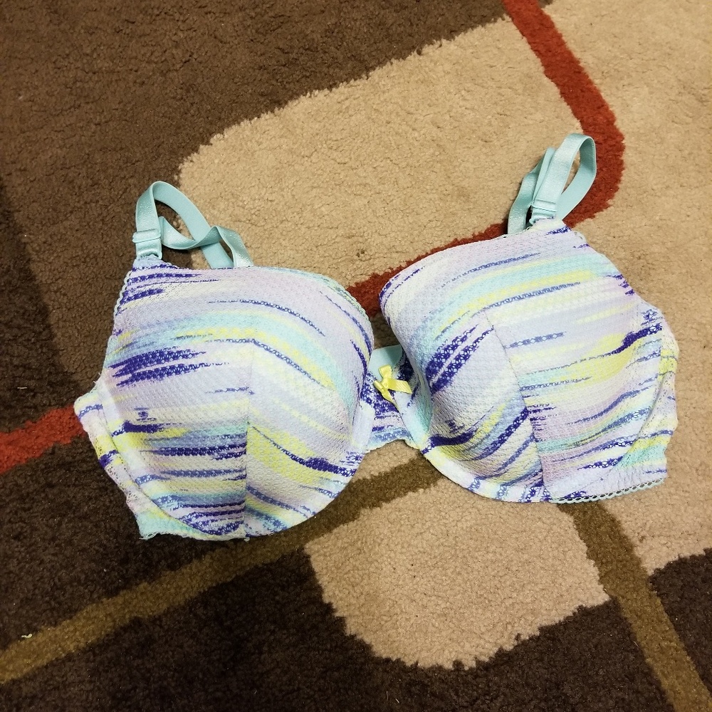 V.S. Bra